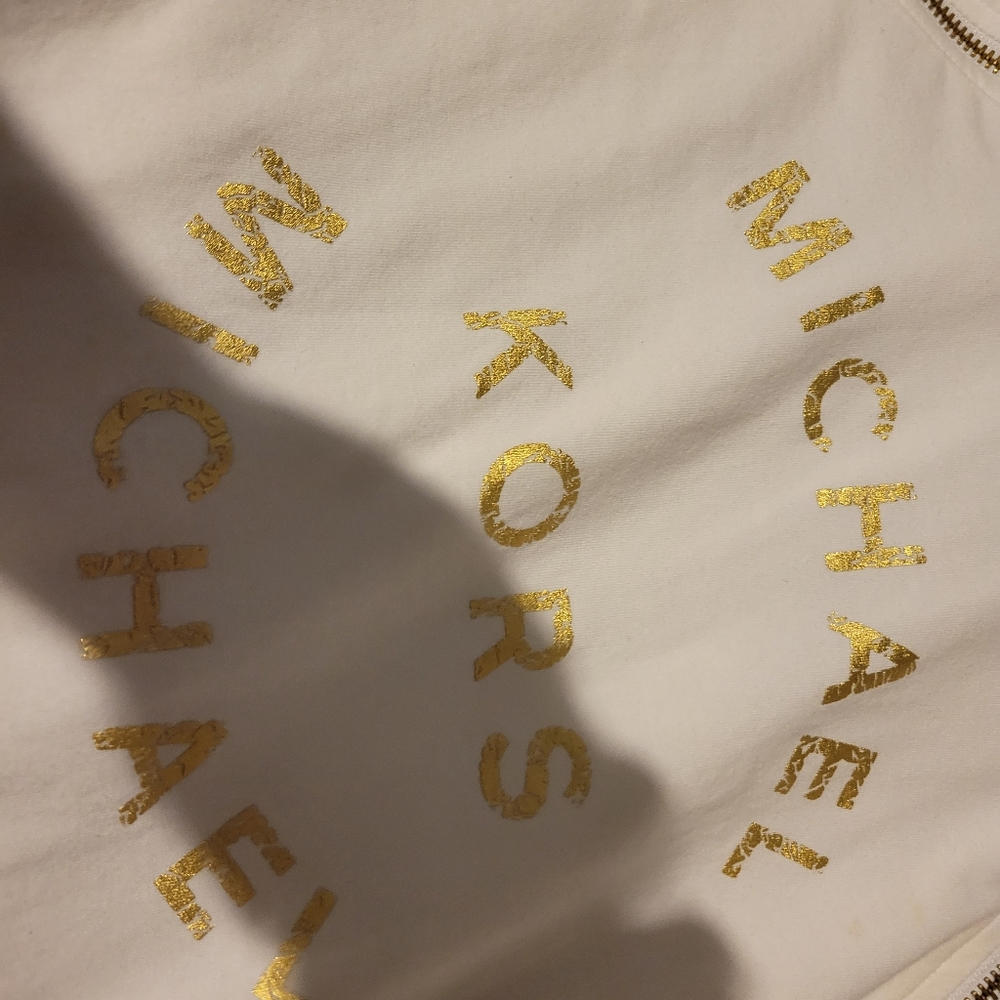 Micheal kors shirt like new sz L